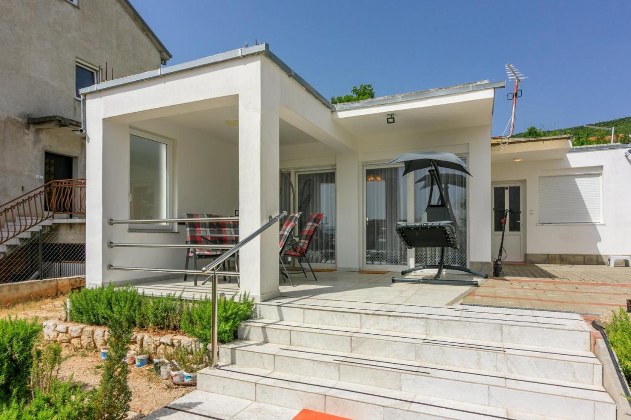 Milano Apartment Selce Bagian luar foto